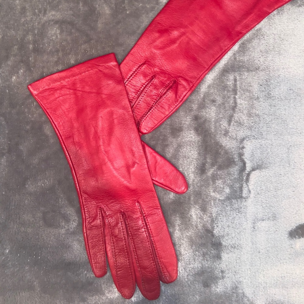 Grandoe Red Lather Gloves